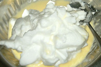 Яичный рулет с рисом и рыбой - приготовление