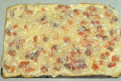 Яичный рулет с рисом и рыбой - приготовление