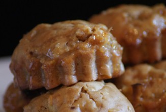 Мини-кексы с белым шоколадом и орешками