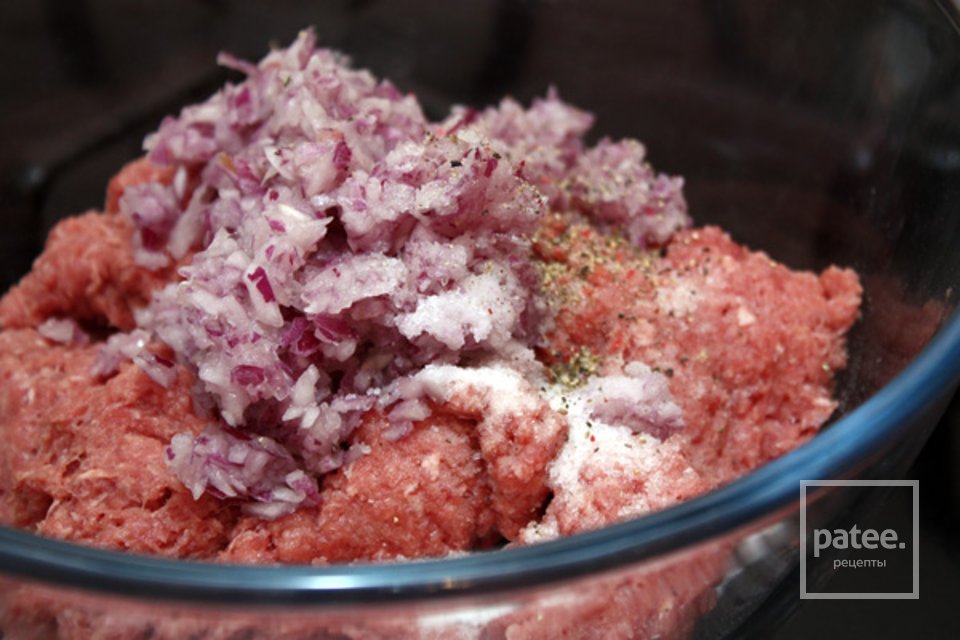 Тефтели в томатном соусе с мятой - Шаг 2