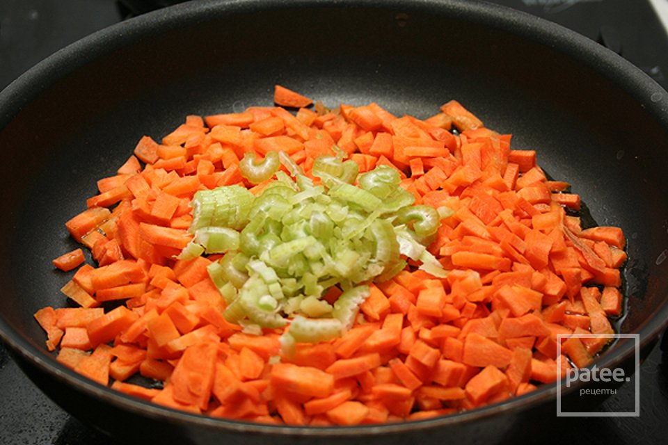 Салат из чечевицы с копченой рыбой - Шаг 2