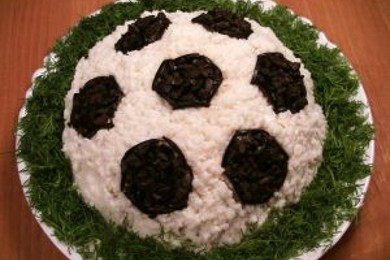 Салат «Футбол» - приготовление