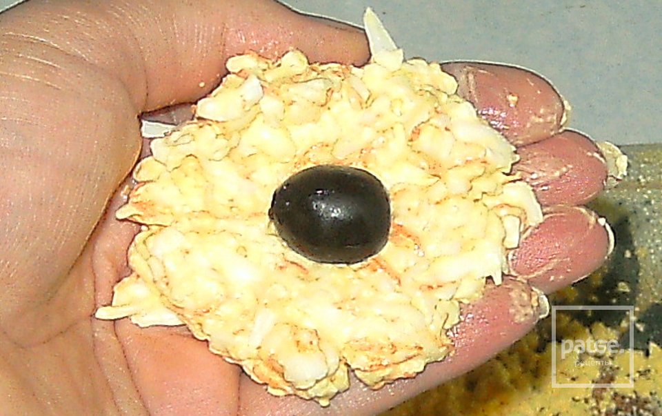 Сырные шарики с сюрпризом - Шаг 8