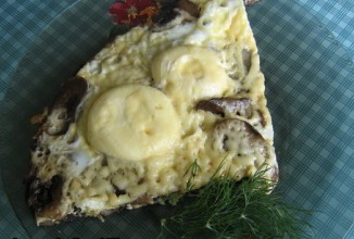 Яичница с грибами и рисом