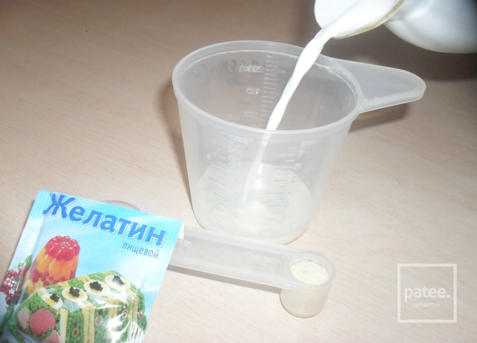 Панакотта с ванильно-клубничным соусом - Шаг 1