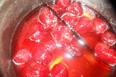 Панакотта с ванильно-клубничным соусом - приготовление