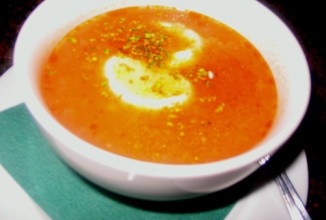 Суп-пюре из лука, риса и помидоров