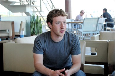 Макр Цукерберг посмотрел на себя со стороны