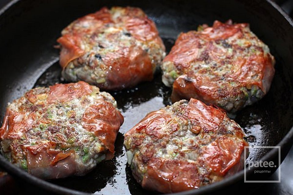 Гамбургер с белыми грибами - Шаг 6