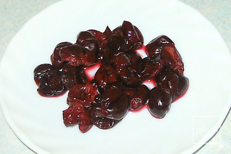 Творожная запеканка с ягодами - Шаг 5