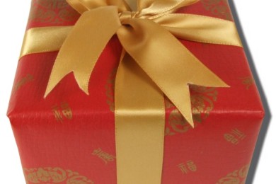 Подарил книгу -считает, что я дура..