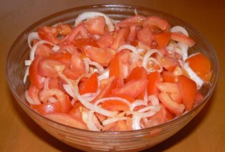 Салат из помидоров