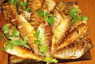 Карась жареный