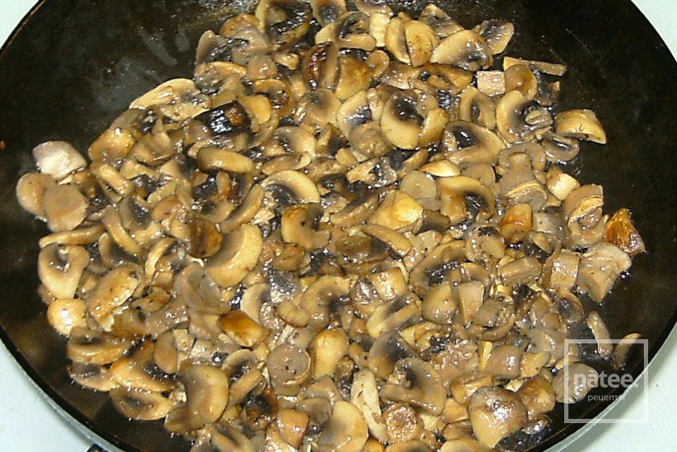 Капуста тушеная с грибами - Шаг 6