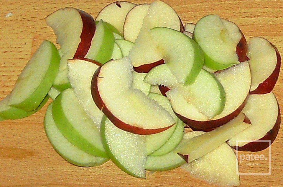 Бисквит с фруктами и воздушной корочкой - Шаг 2