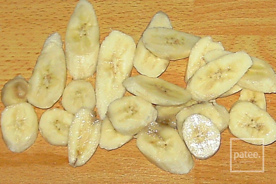 Бисквит с фруктами и воздушной корочкой - Шаг 3