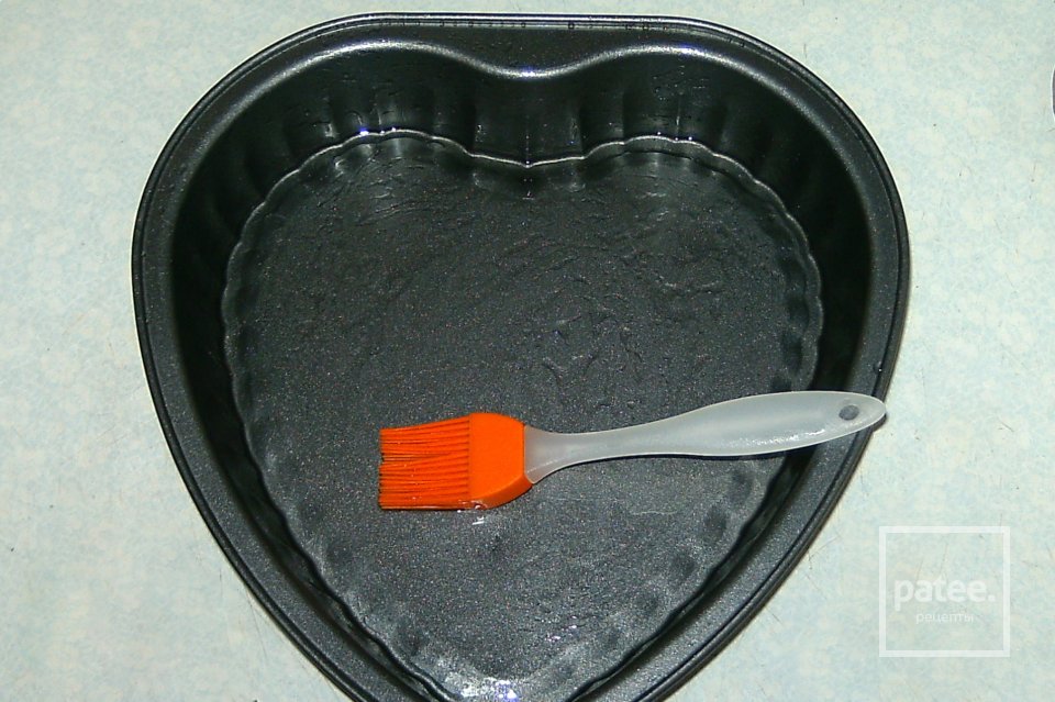 Бисквит с фруктами и воздушной корочкой - Шаг 4