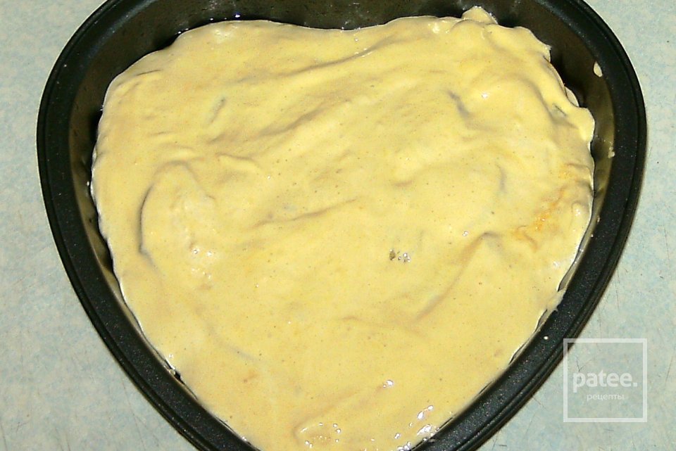 Бисквит с фруктами и воздушной корочкой - Шаг 6