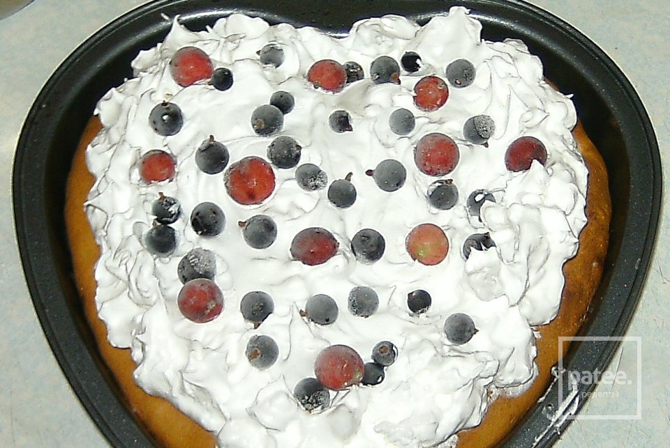 Бисквит с фруктами и воздушной корочкой - Шаг 8