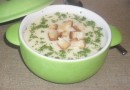 Суп - крем с плавленым сыром и гренками