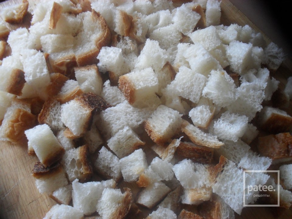 Суп - крем с плавленым сыром и гренками - Шаг 2