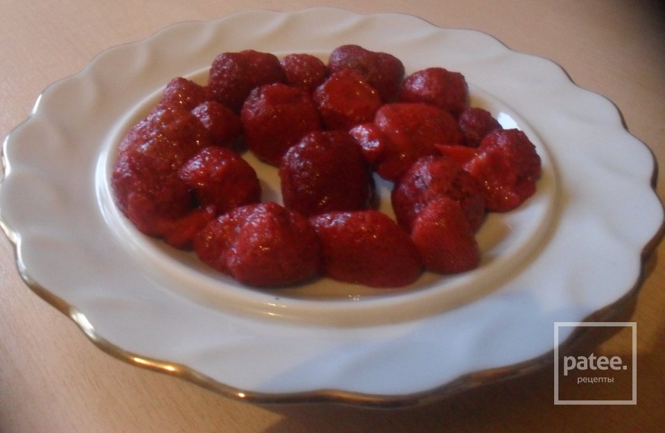 Клубничное сорбе с ванильным йогуртом - Шаг 1