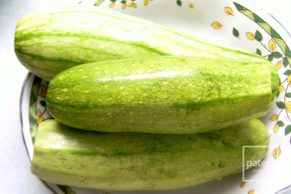 Оладьи из кабачков - Шаг 1