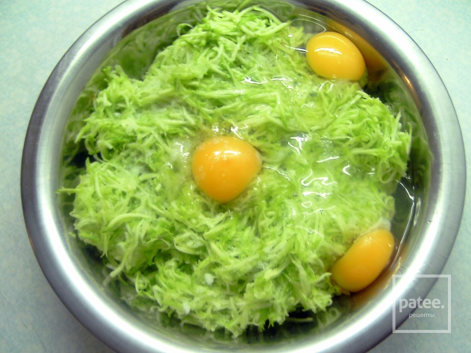 Оладьи из кабачков - Шаг 3
