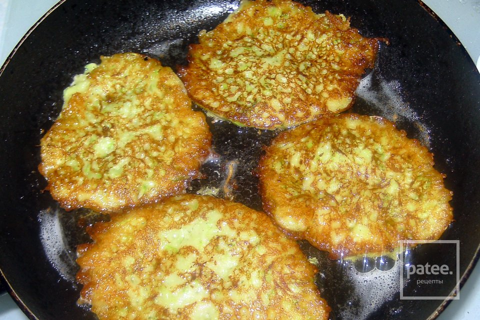 Оладьи из кабачков - Шаг 6