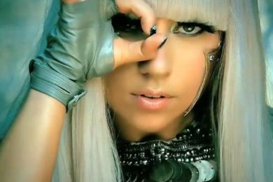 Леди Гага угостила фанатов горячим шоколадом