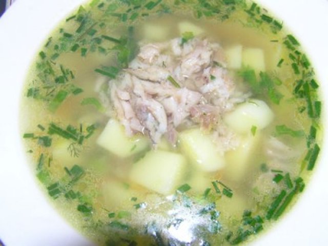 Суп из консервированной рыбы