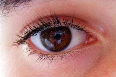 Какой цвет глаз наиболее любимый?