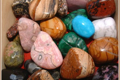 Камни и знаки зодиака.