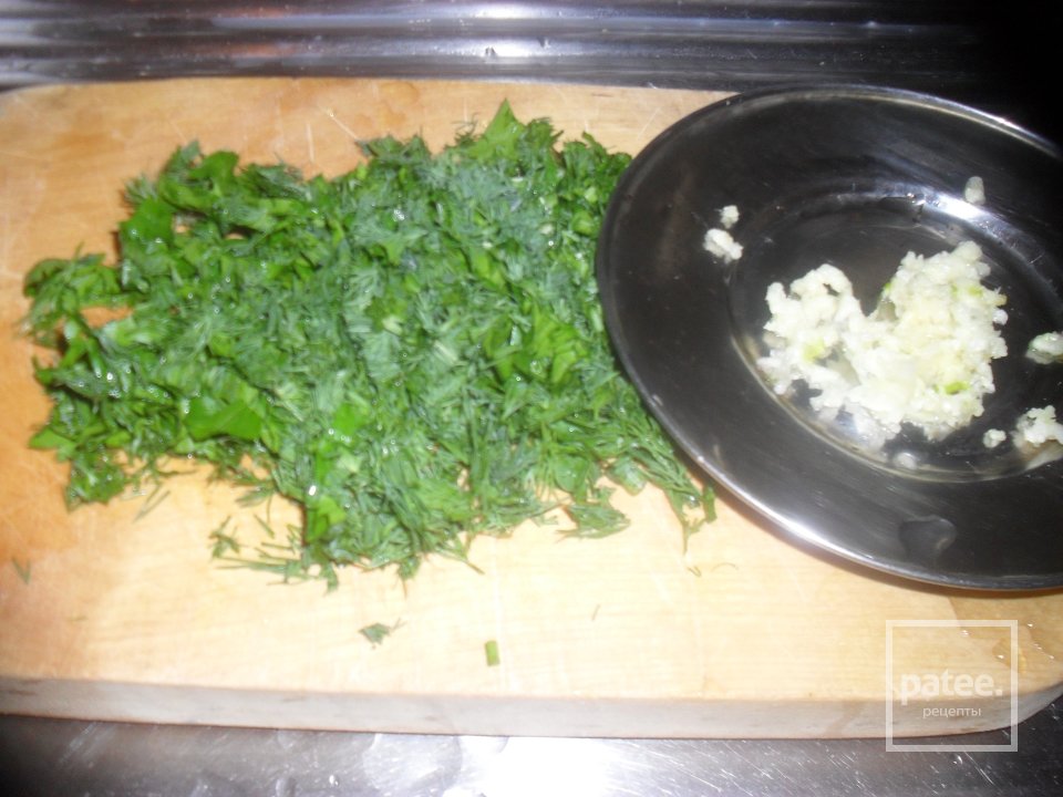 Куриные котлеты с зеленью - Шаг 2