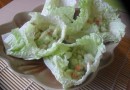 Конвертики из китайской капусты с салатом
