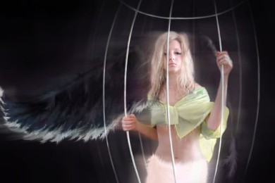 Что делать,если парень запрещает общаться с парнями?