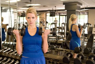 Cиловые упражнениях для женщин