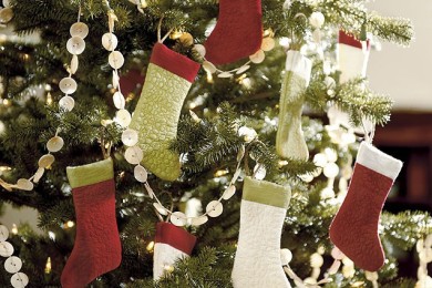 Как интересно украсить ёлку?