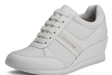 Модный тренд: кроссовки на танкетке