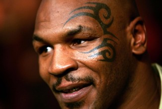 Майка Тайсона чуть не свалили… танцы