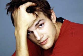 Эштон Катчер  рекламирует порно?