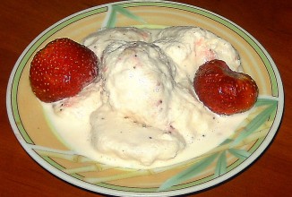 Клубничное мороженое