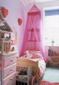 Розовый интерьер