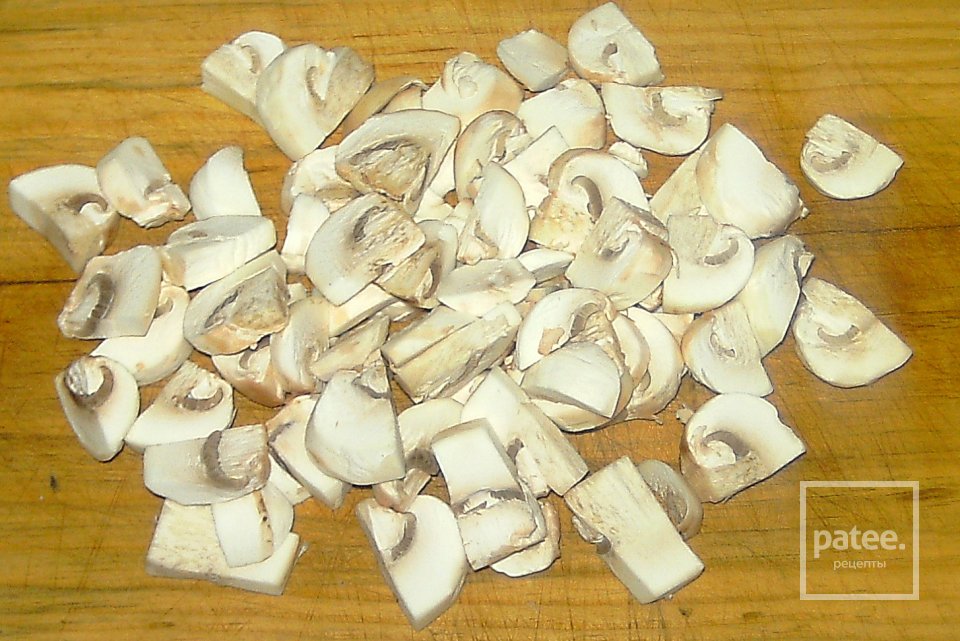 Салат с грибами и фасолью - Шаг 2