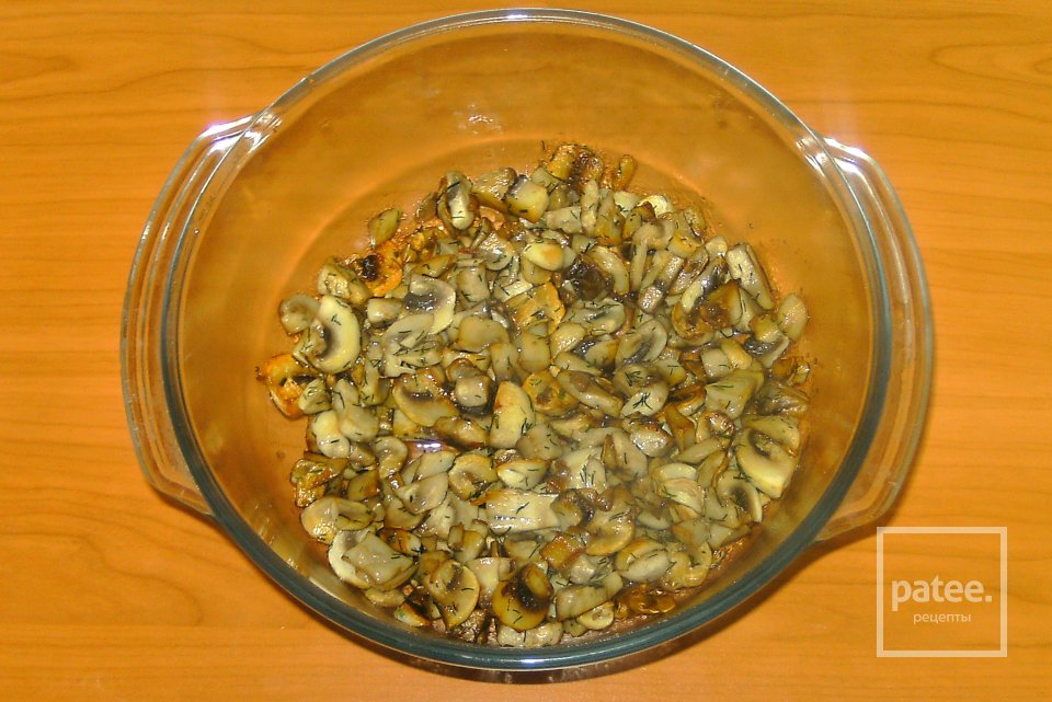 Салат с грибами и фасолью - Шаг 3