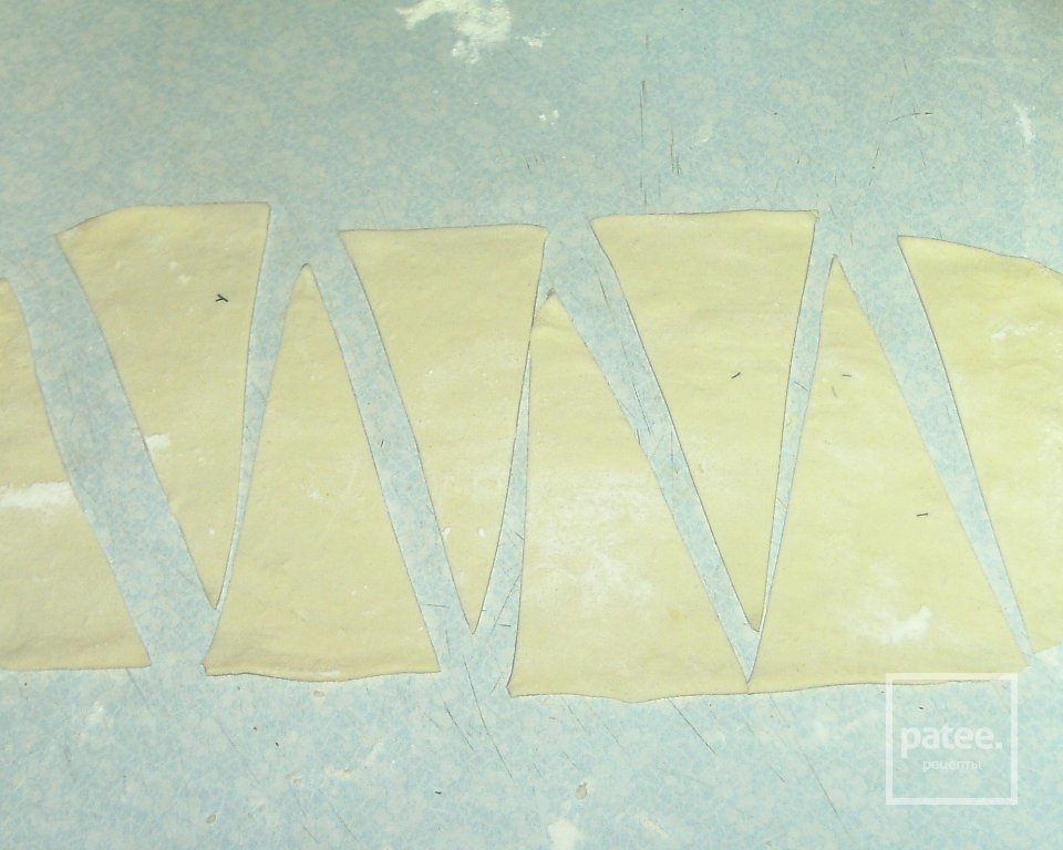 Рогалики с адыгейским сыром - Шаг 3