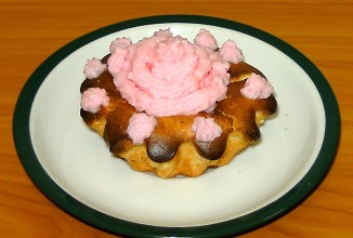 Кексы с клубничным кремом