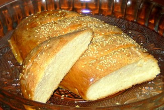 Домашний батон с кунжутом