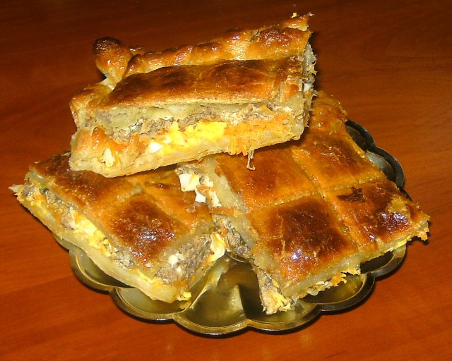 Слоеный пирог с сардинами