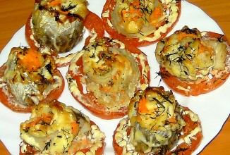 Рулетики из минтая с помидорами